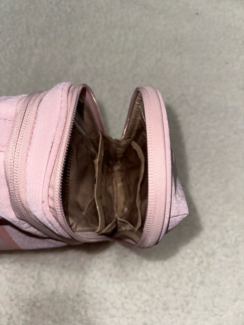 Bagsmart Pink Hanging Toiletry Bag - Picture 6 of 8